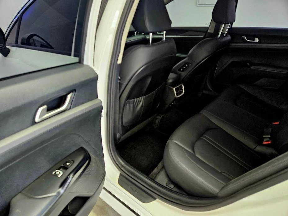 Kia K5 | Mobile.bg   11