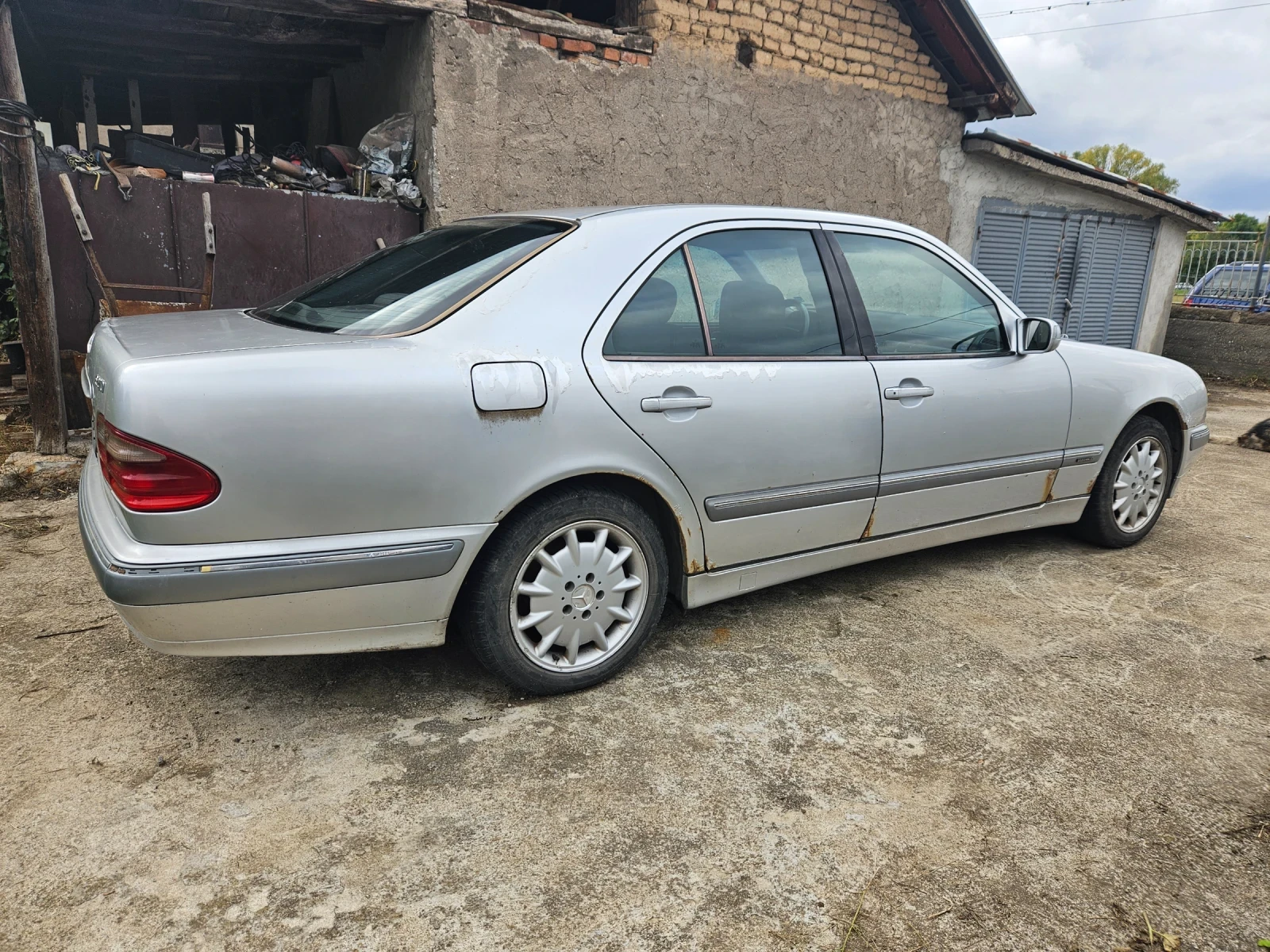 Mercedes-Benz E 270 | Mobile.bg   6