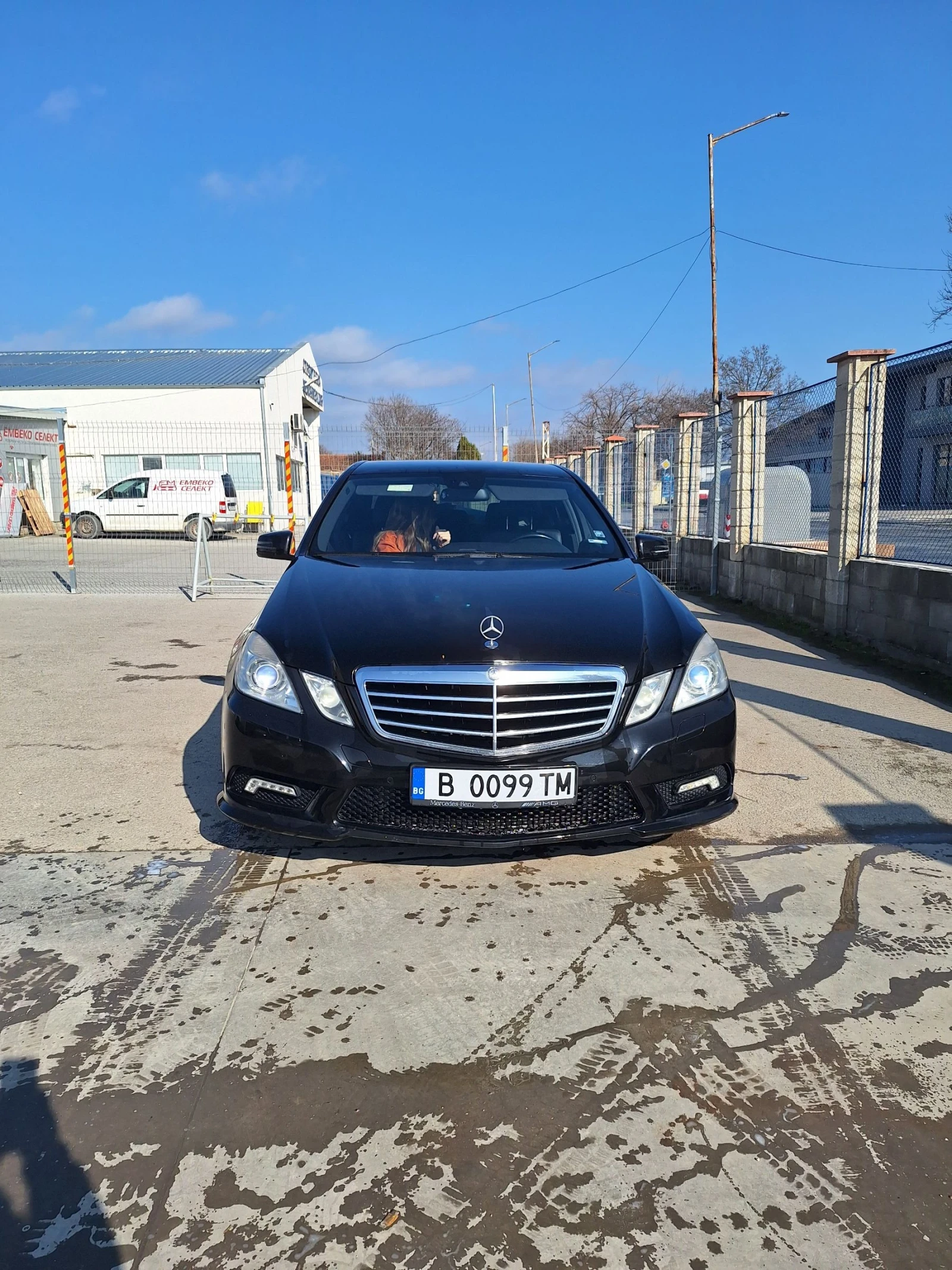 Mercedes-Benz E 220 AMG PACK - изображение 3