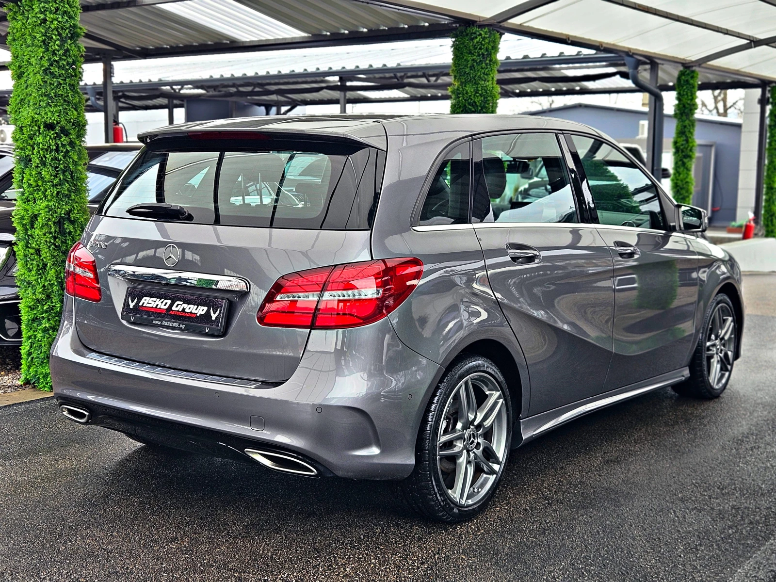 Mercedes-Benz B 200 AMG/GERMANY/CAMERA/PANORAMA/CAR PLAY/LED/AMBI/LIZI, снимка 5 - Автомобили и джипове - 53720276