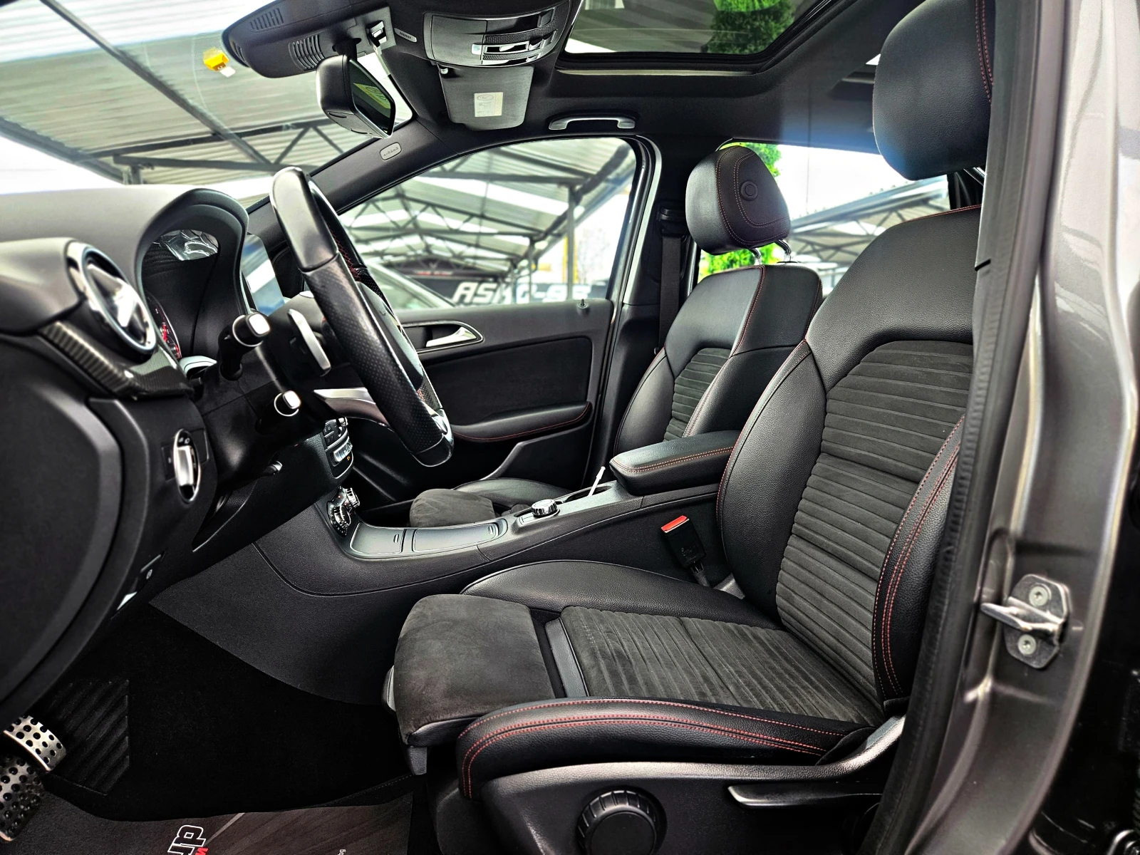 Mercedes-Benz B 200 AMG/GERMANY/CAMERA/PANORAMA/CAR PLAY/LED/AMBI/LIZI, снимка 15 - Автомобили и джипове - 53720276