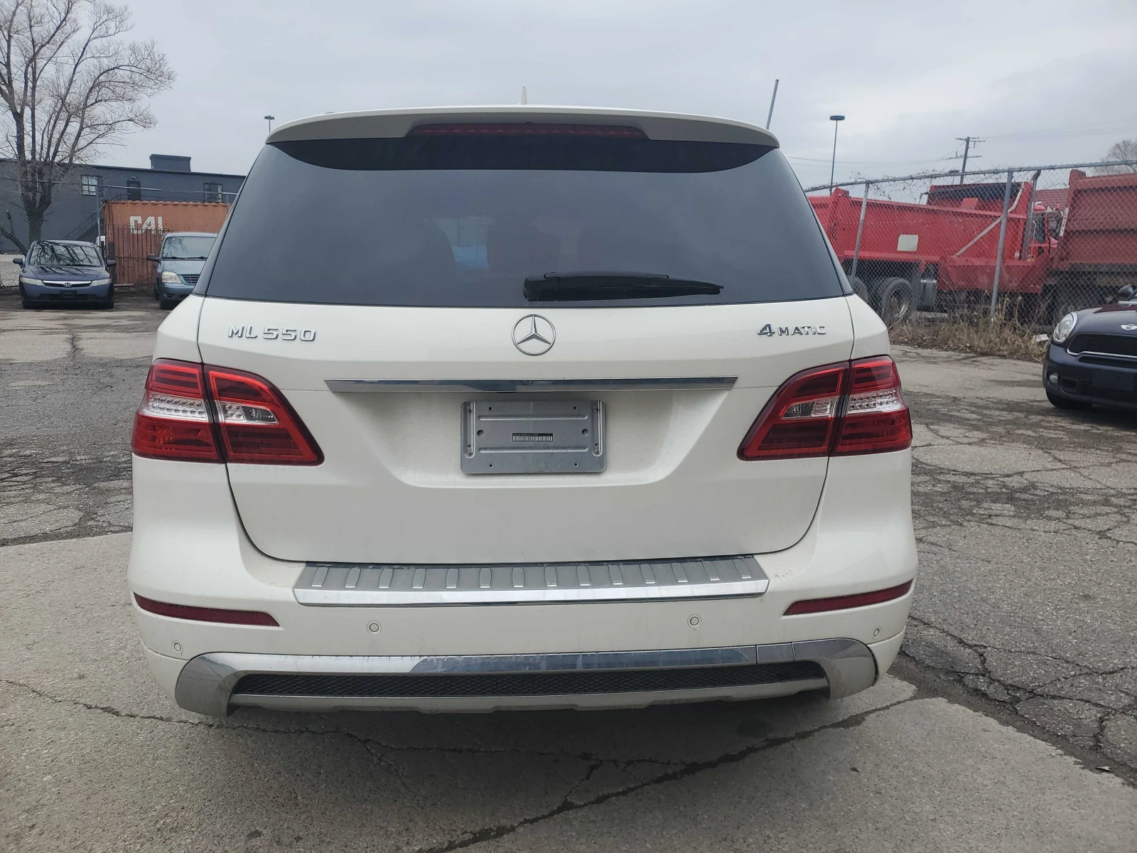 Mercedes-Benz ML 550 AMG PK/360/ПАНО/ПОДГРЕВ/М.ТОЧКА/ОБДУХ/, снимка 5 - Автомобили и джипове - 53938245