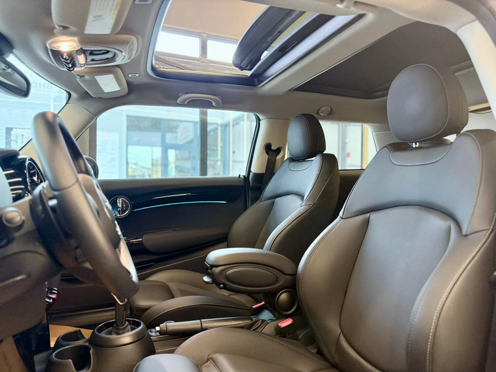 Mini Cooper s TwinPower* Панорама* Сервизна история* Лизинг, снимка 8 - Автомобили и джипове - 54082797