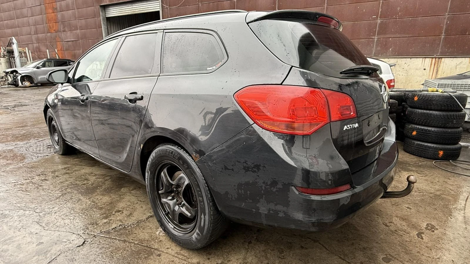 Opel Astra J, снимка 3 - Автомобили и джипове - 54187525