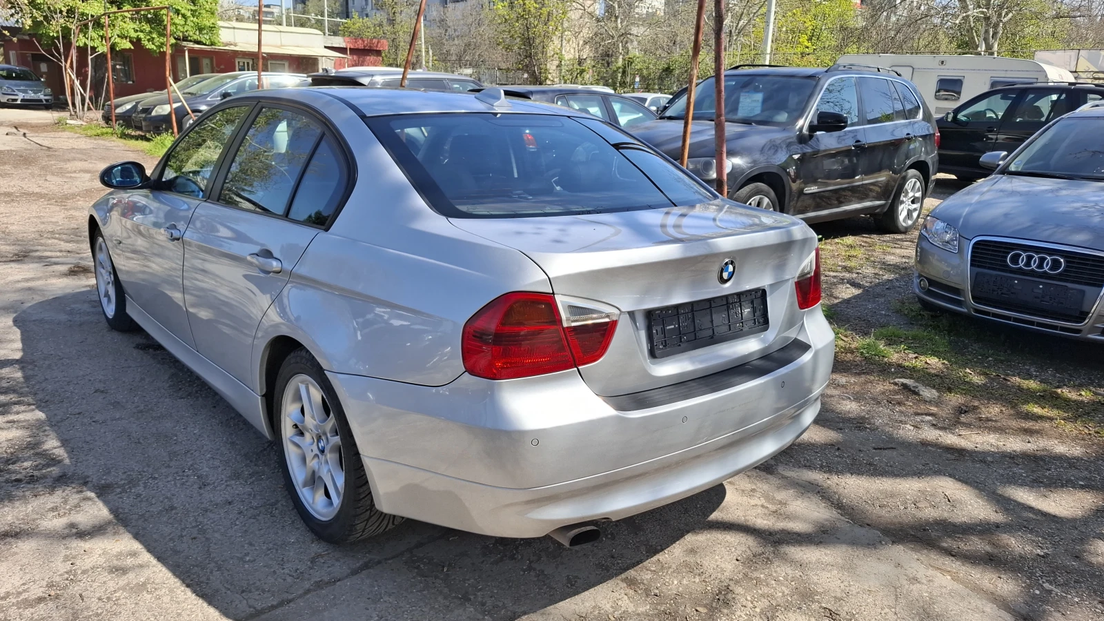BMW 320 Автомат/Кожа/Нави-Фул, снимка 4 - Автомобили и джипове - 54218167