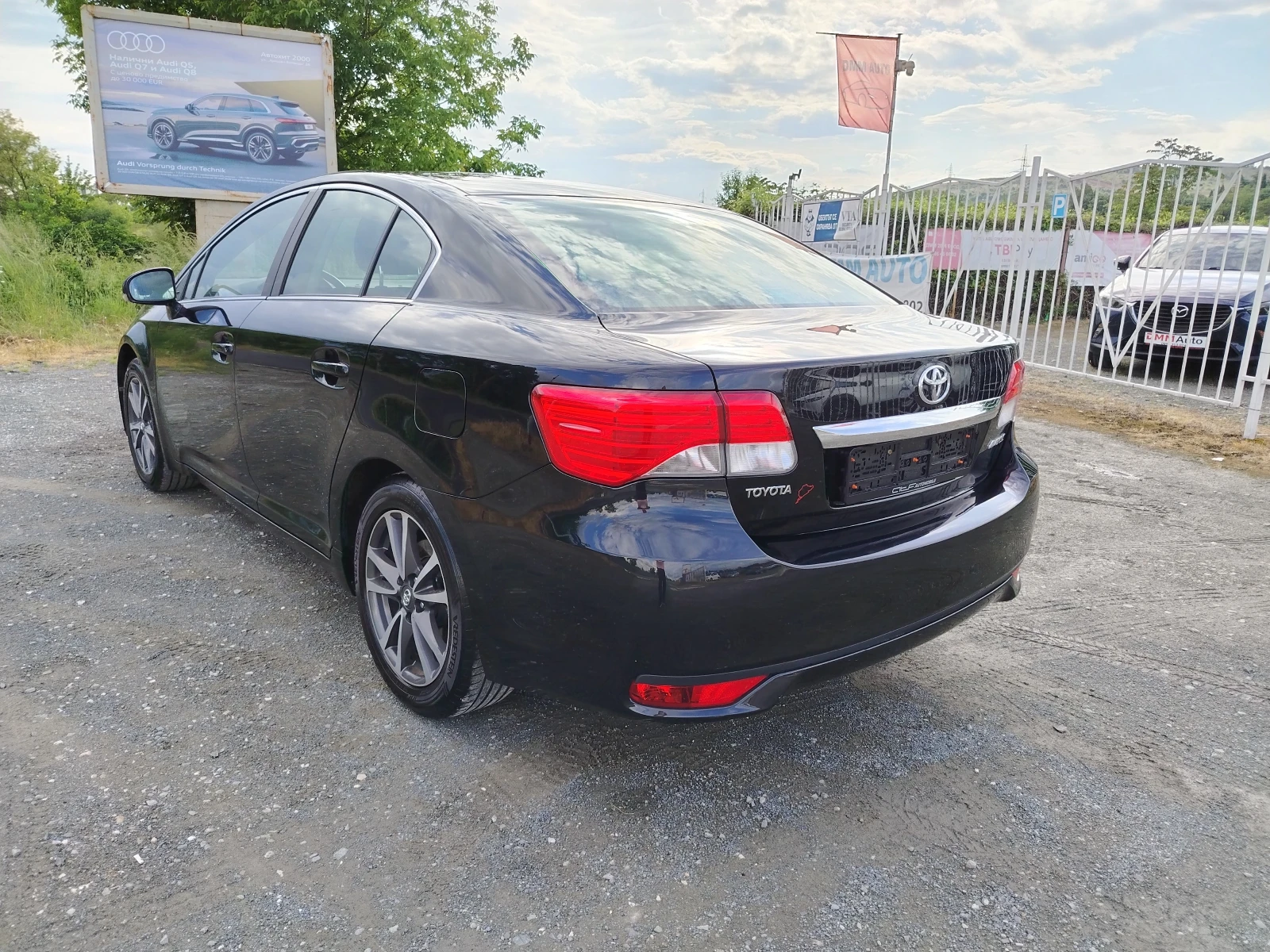 Toyota Avensis 1.8-147 КС АВТОМАТИК, КОЖА, НАВИ, снимка 6 - Автомобили и джипове - 54646911