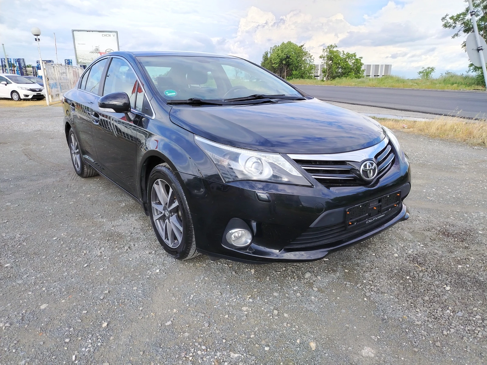 Toyota Avensis 1.8-147 КС АВТОМАТИК, КОЖА, НАВИ, снимка 3 - Автомобили и джипове - 54646911