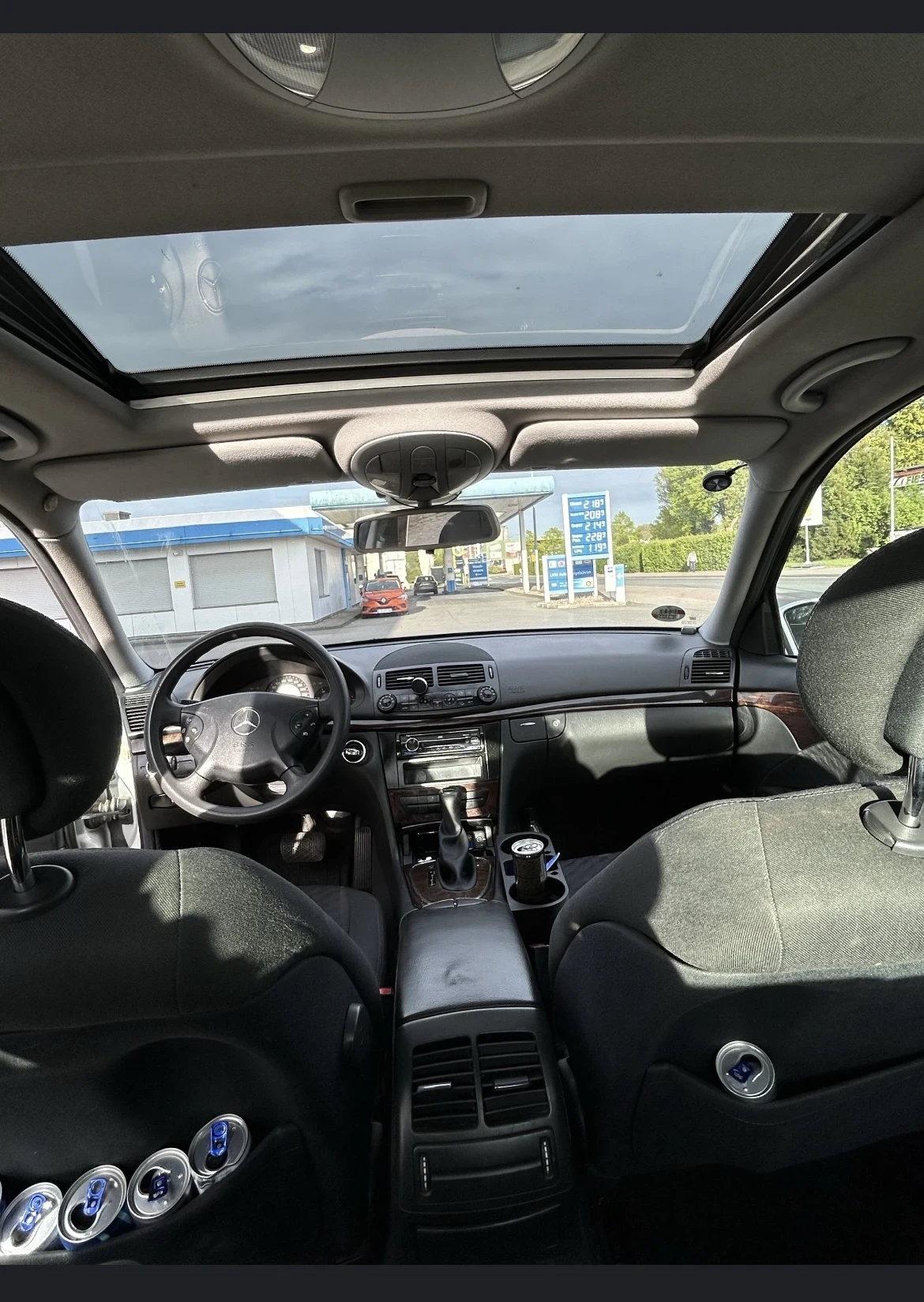 Mercedes-Benz E 200, снимка 7 - Автомобили и джипове - 55005716