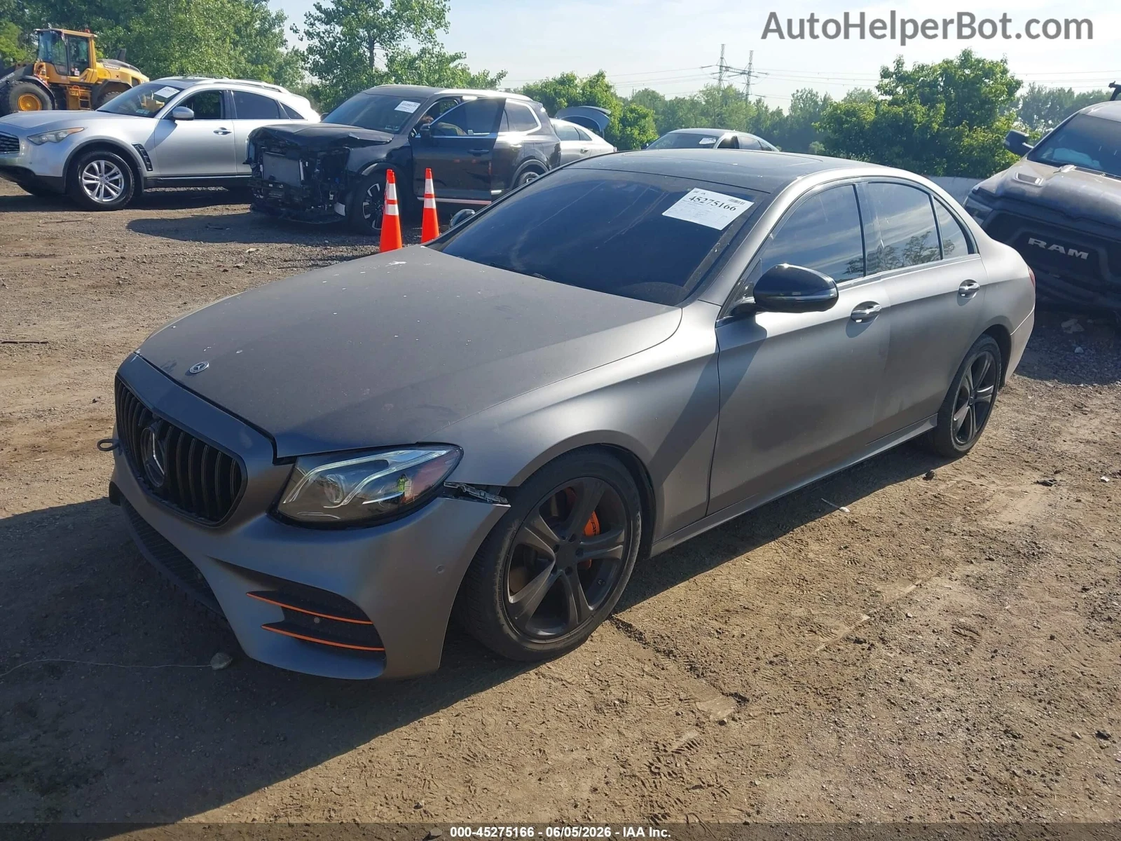 Mercedes-Benz E 300 AMG* BURMESTER* 4MATIC* Magno Matte, снимка 3 - Автомобили и джипове - 55007569
