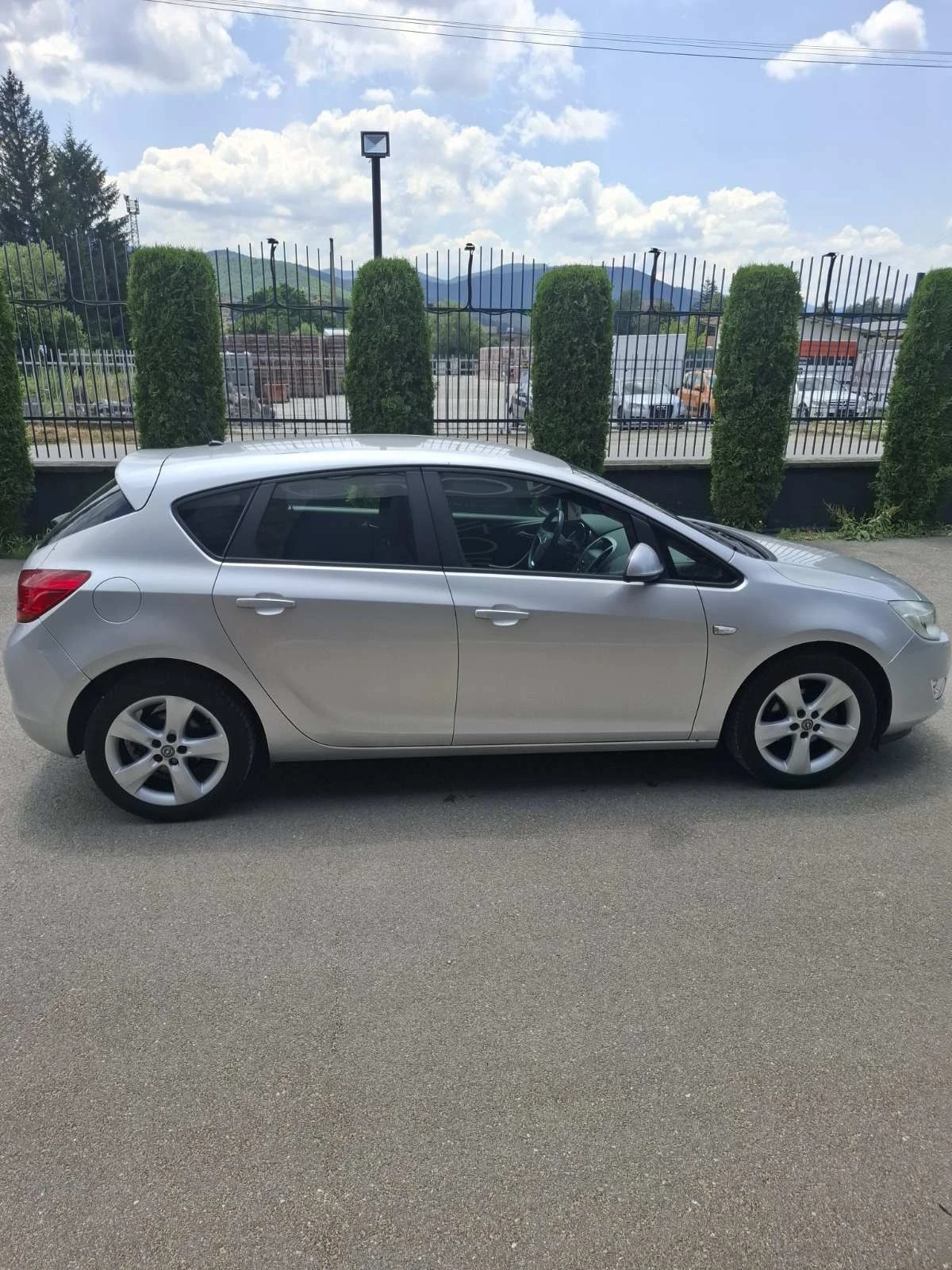 Opel Astra 1.6i 116к.с ЕВРО5, снимка 8 - Автомобили и джипове - 55070338