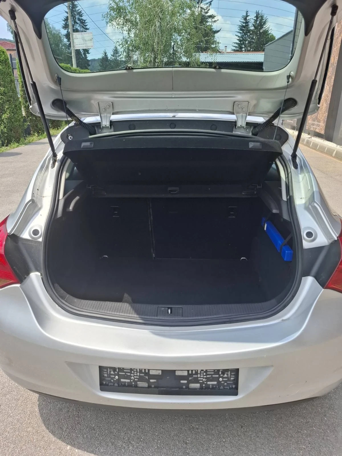Opel Astra 1.6i 116к.с ЕВРО5, снимка 10 - Автомобили и джипове - 55070338