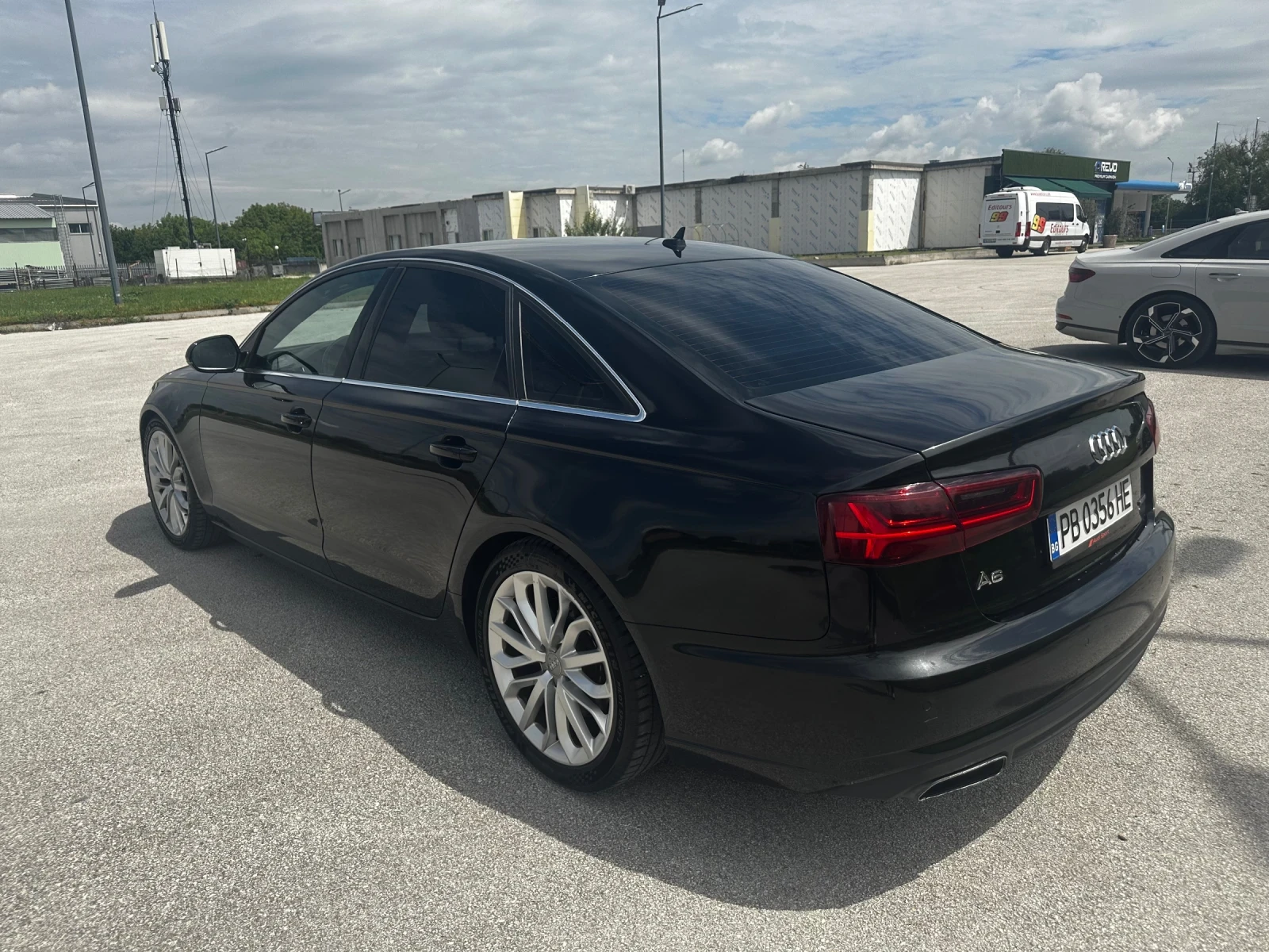 Audi A6 3.0 TFSI Quattro S line пакет, снимка 4 - Автомобили и джипове - 55532619