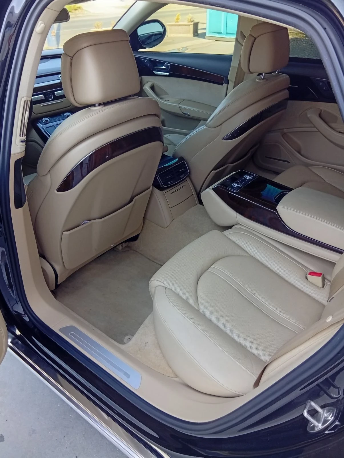 Audi A8 4.0T quattro long, снимка 11 - Автомобили и джипове - 55536221