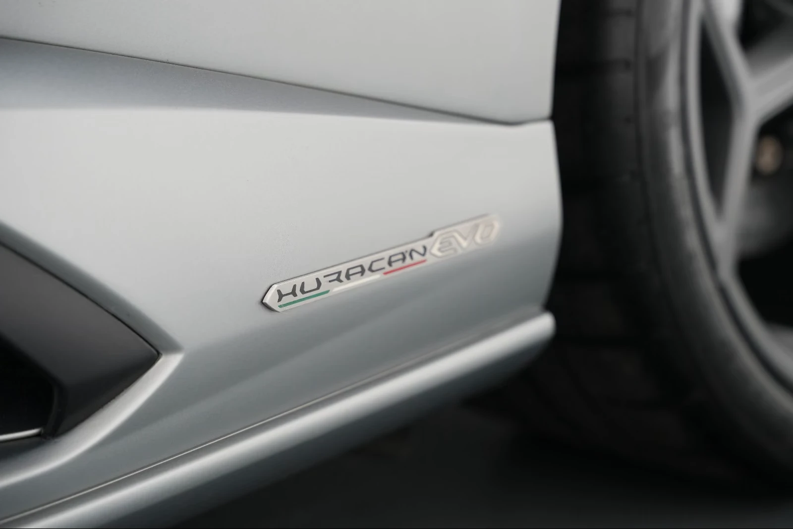 Lamborghini Huracan EVO* V10* LIFT* RWD* SENSONUM* CAM* , снимка 7 - Автомобили и джипове - 55735575