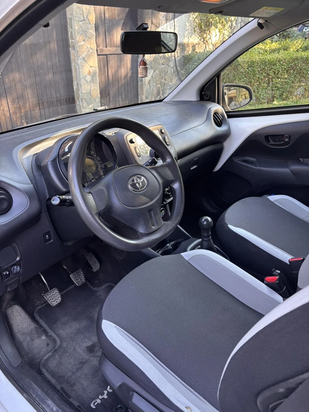 Toyota Aygo, снимка 13 - Автомобили и джипове - 56247486