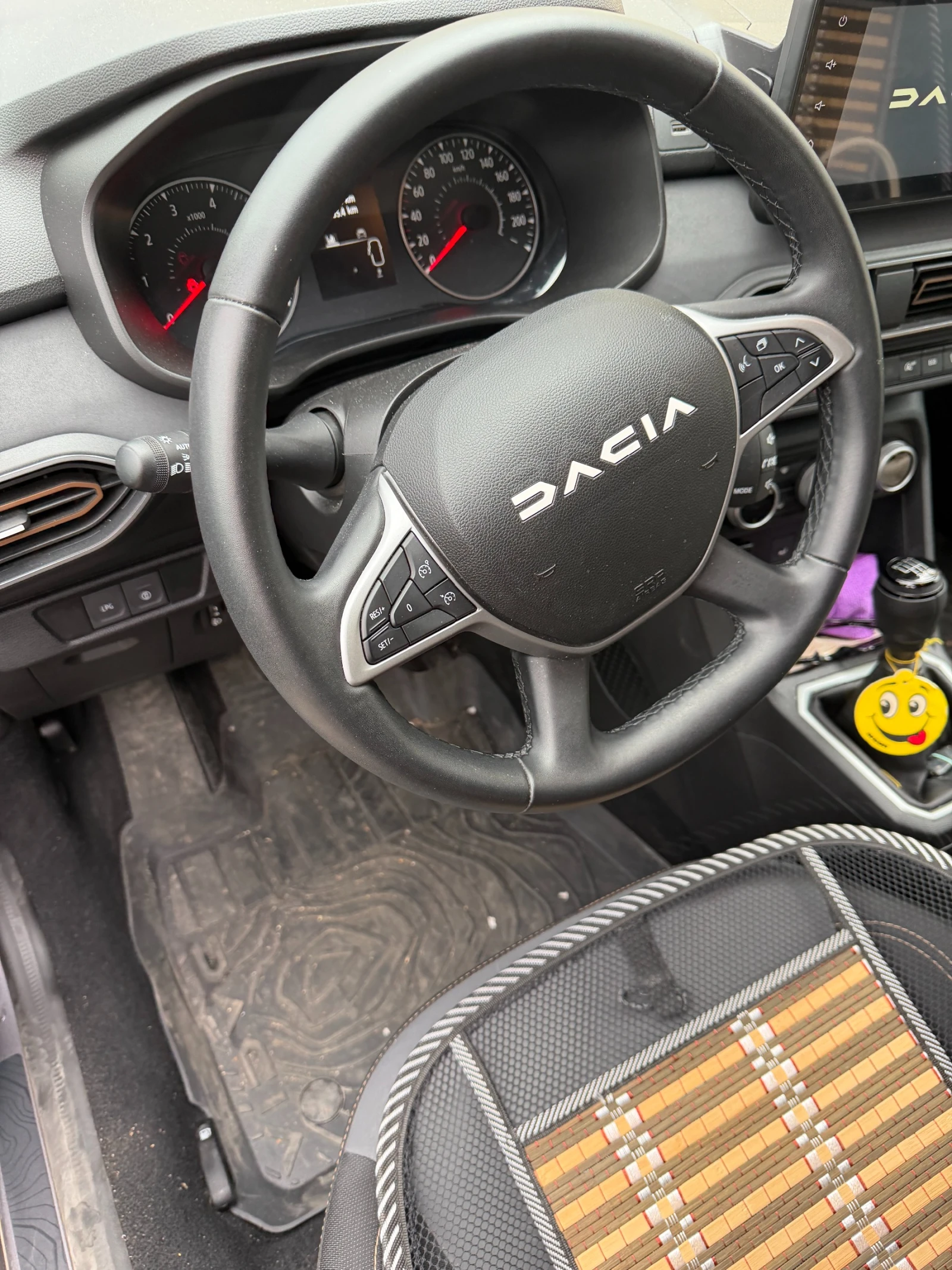 Dacia Sandero 1.0 LPG, снимка 7 - Автомобили и джипове - 56507923