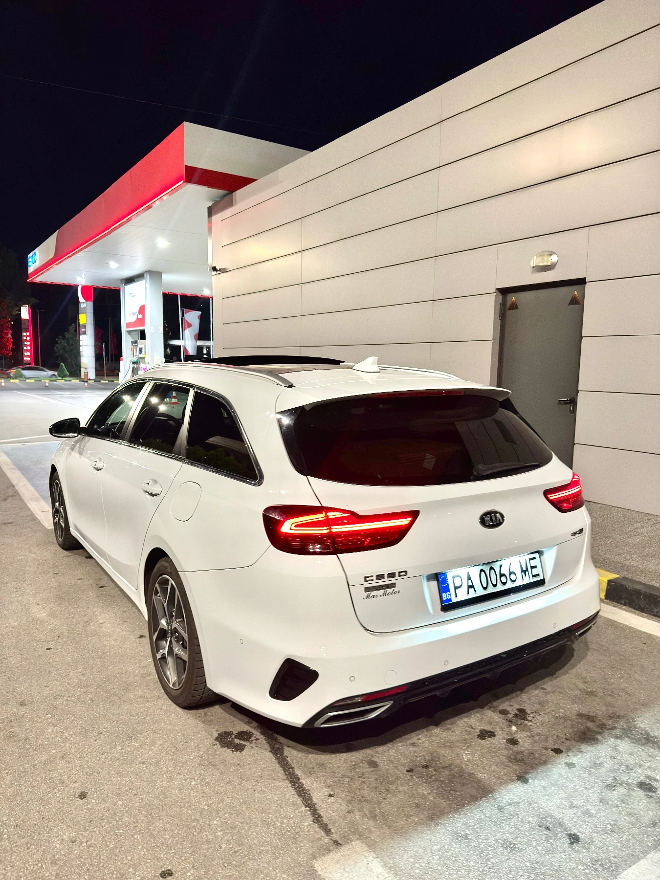 Kia Ceed GT-LINE/PANORAMA/NAVI/1.6, снимка 4 - Автомобили и джипове - 56626975
