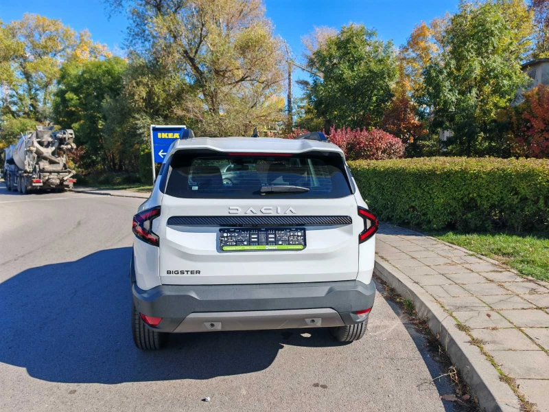 Dacia Bigster 5900лв за получаване, 1.2TCe ГАЗ Espression, снимка 6 - Автомобили и джипове - 51899958