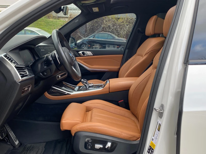 BMW X7 4.0i/2022г/M-ПАКЕТ/ВЪЗДУШНО/ОБДУХВАНЕ, снимка 6 - Автомобили и джипове - 52203268