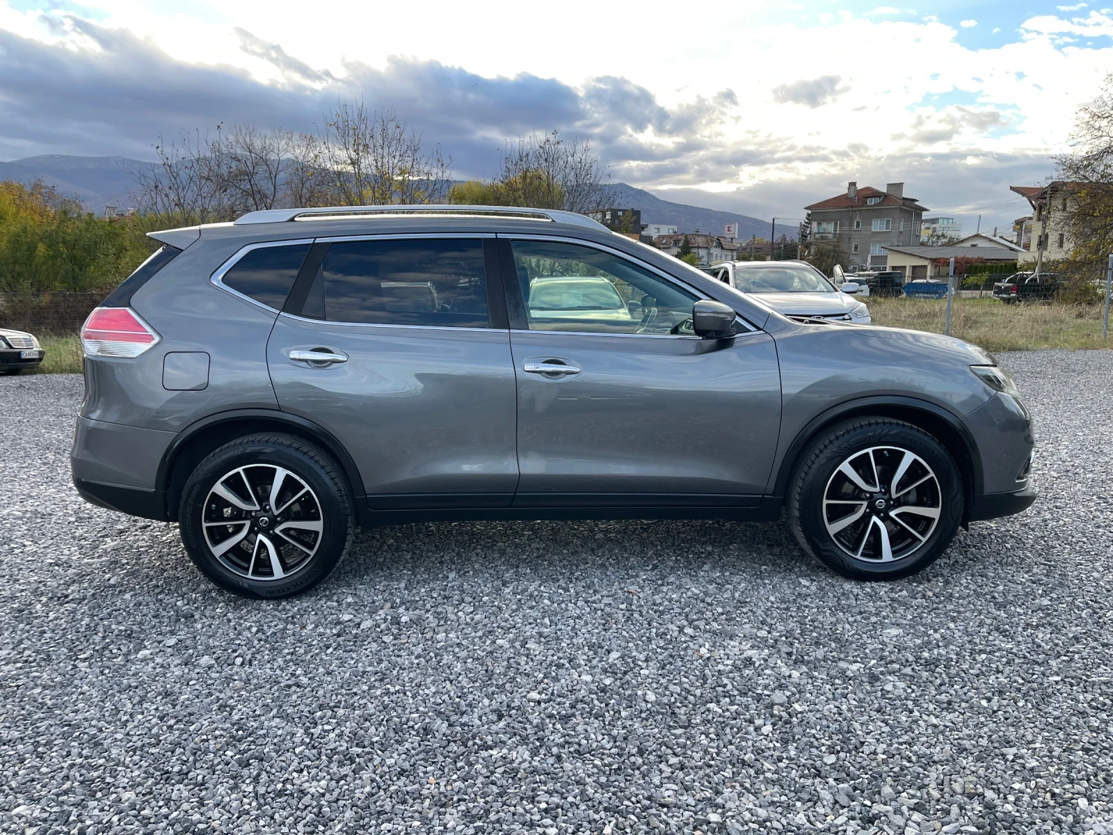 Nissan X-trail 1.6 DIG, 163Hp, Бензин, 7местен, Панорама, 360Каме, снимка 4 - Автомобили и джипове - 52191990