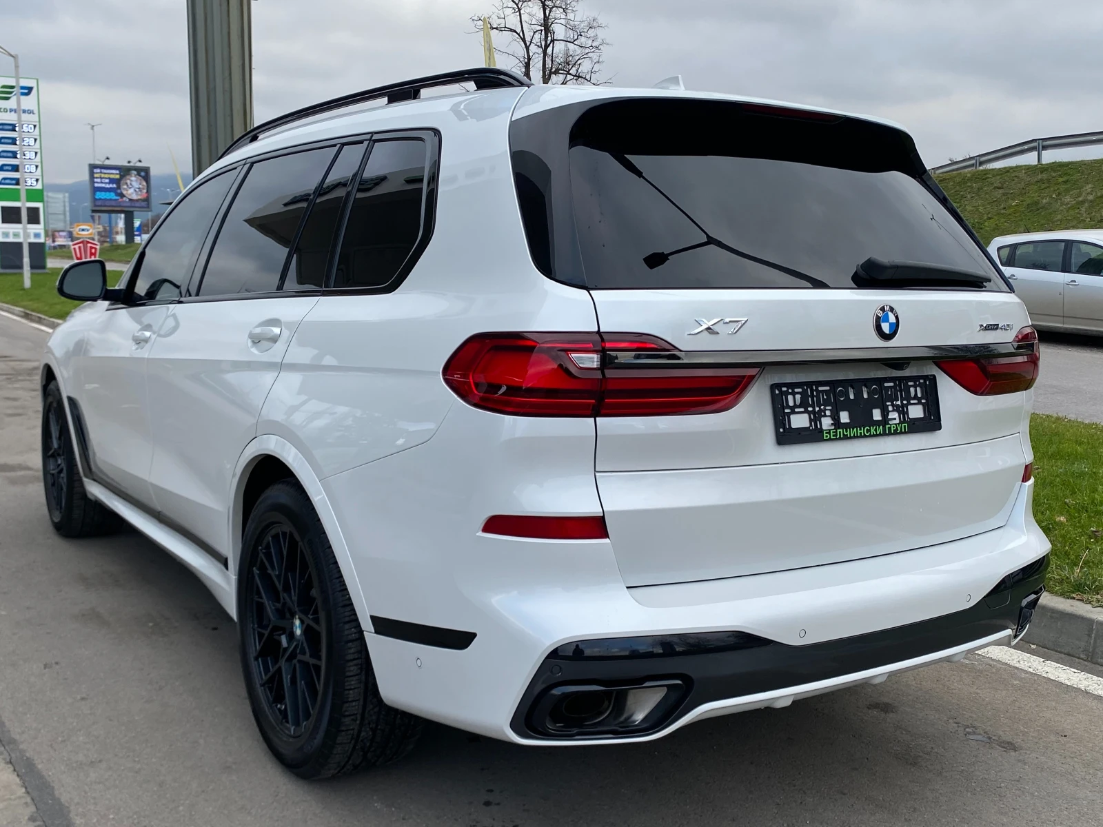 BMW X7 4.0i/2022г/M-ПАКЕТ/ВЪЗДУШНО/ОБДУХВАНЕ - изображение 5