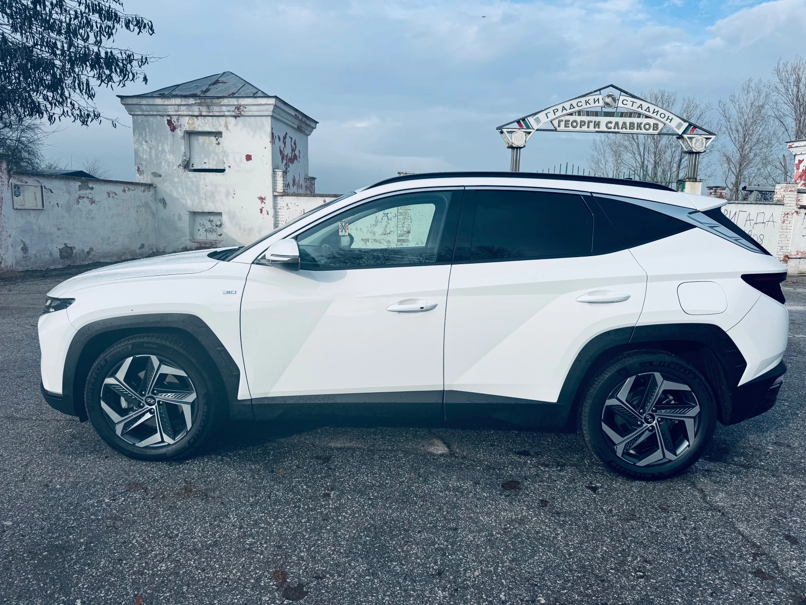 Hyundai Tucson 1.6CRDI-48V-LOUNGE PACK - изображение 9