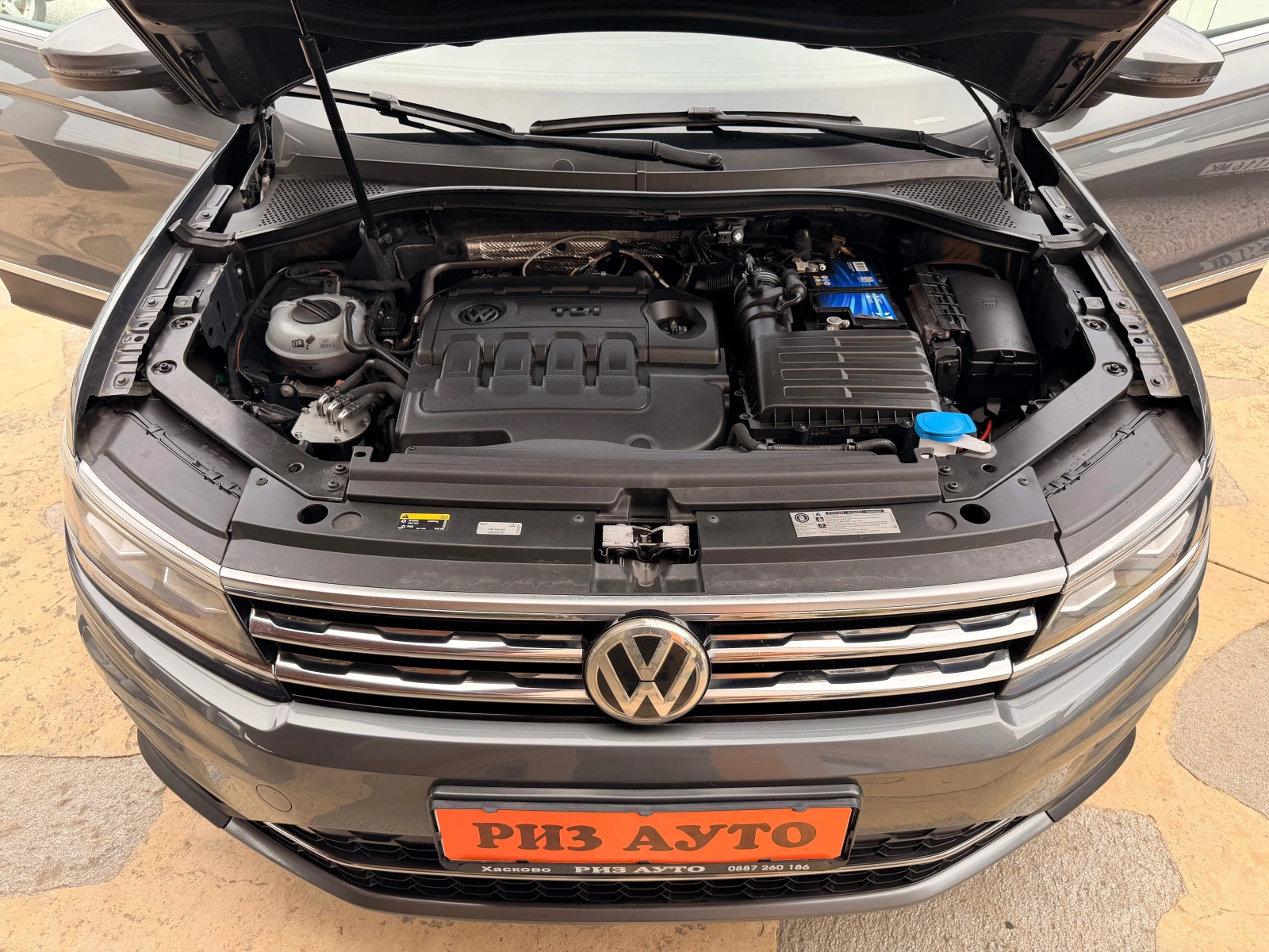 VW Tiguan 2.0TDI* AUT* FACE* DIGITAL* 4x4* LED* PODGREV* , снимка 17 - Автомобили и джипове - 52852129