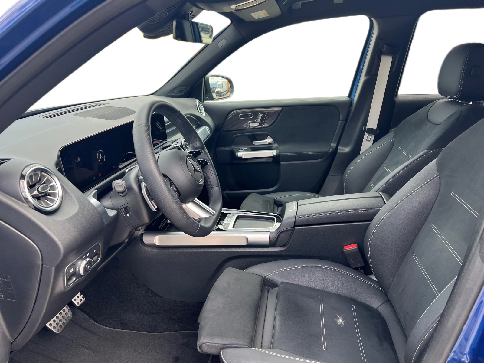 Mercedes-Benz GLB 220 4MATIC 6+ 1, снимка 8 - Автомобили и джипове - 53856492