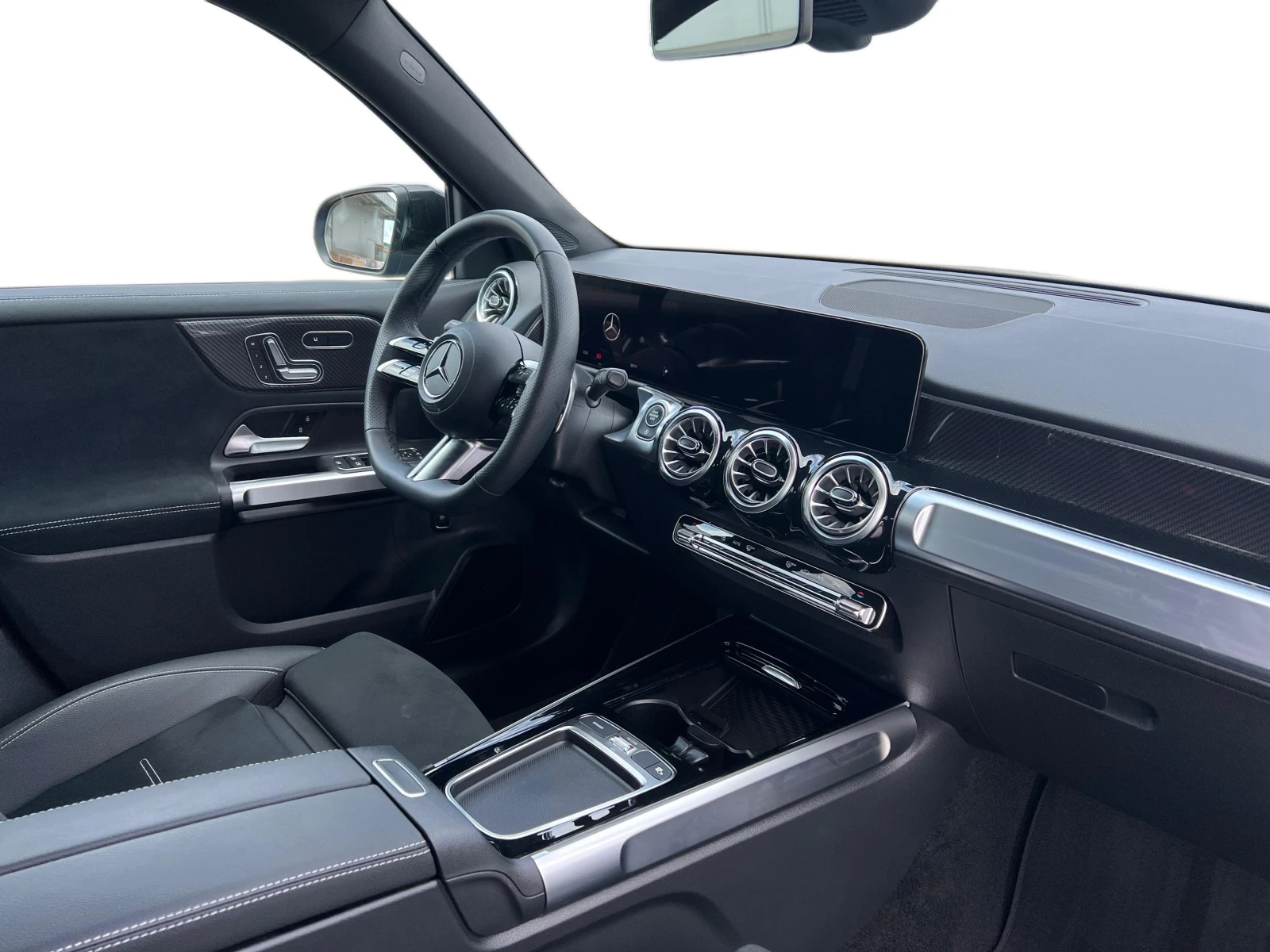 Mercedes-Benz GLB 220 4MATIC 6+ 1, снимка 9 - Автомобили и джипове - 53856492