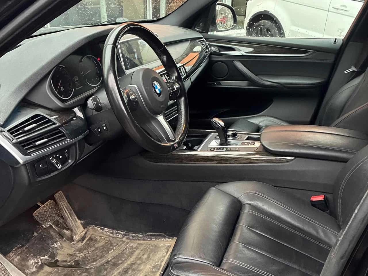 BMW X5 xDrive35d  CARFAX, снимка 5 - Автомобили и джипове - 54270353