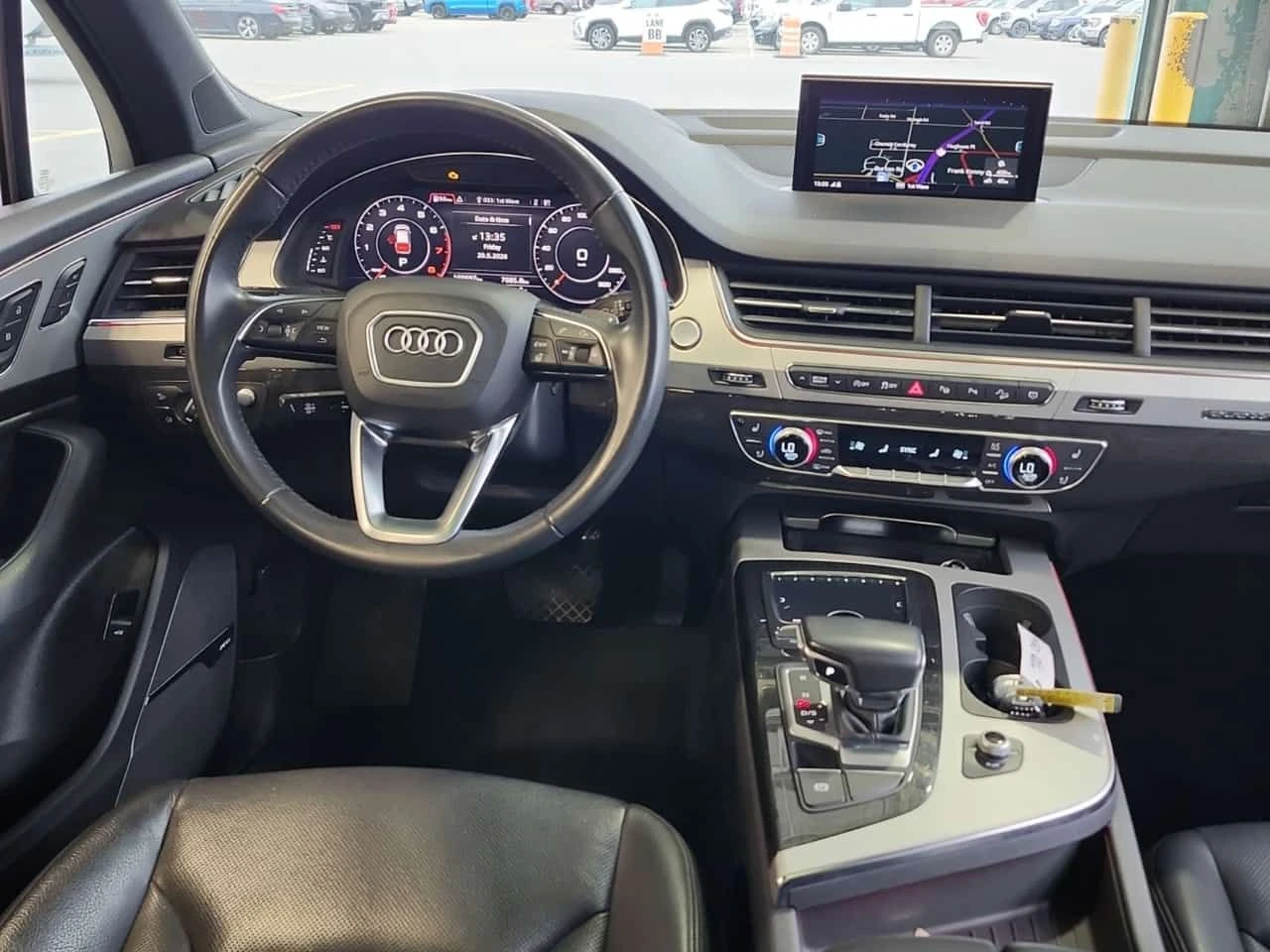 Audi Q7 Technik/CARFAX/ДИСТРОНИК/360 КАМ/ПАНО/2 КЛЮЧА/, снимка 9 - Автомобили и джипове - 54719093
