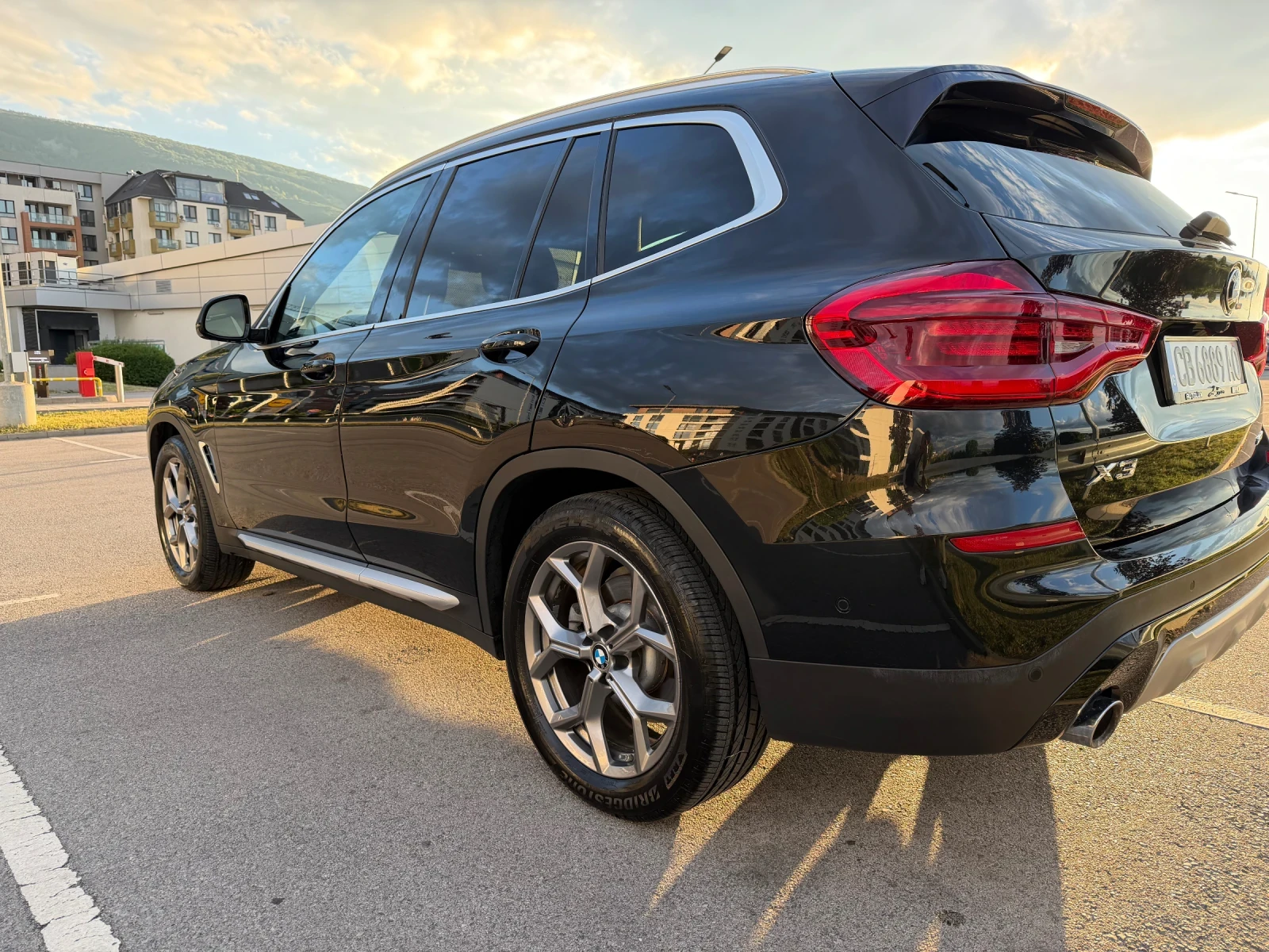 BMW X3 30i xDrive/ 70 000km/ HUD/ Harman Kardon, снимка 4 - Автомобили и джипове - 55278415