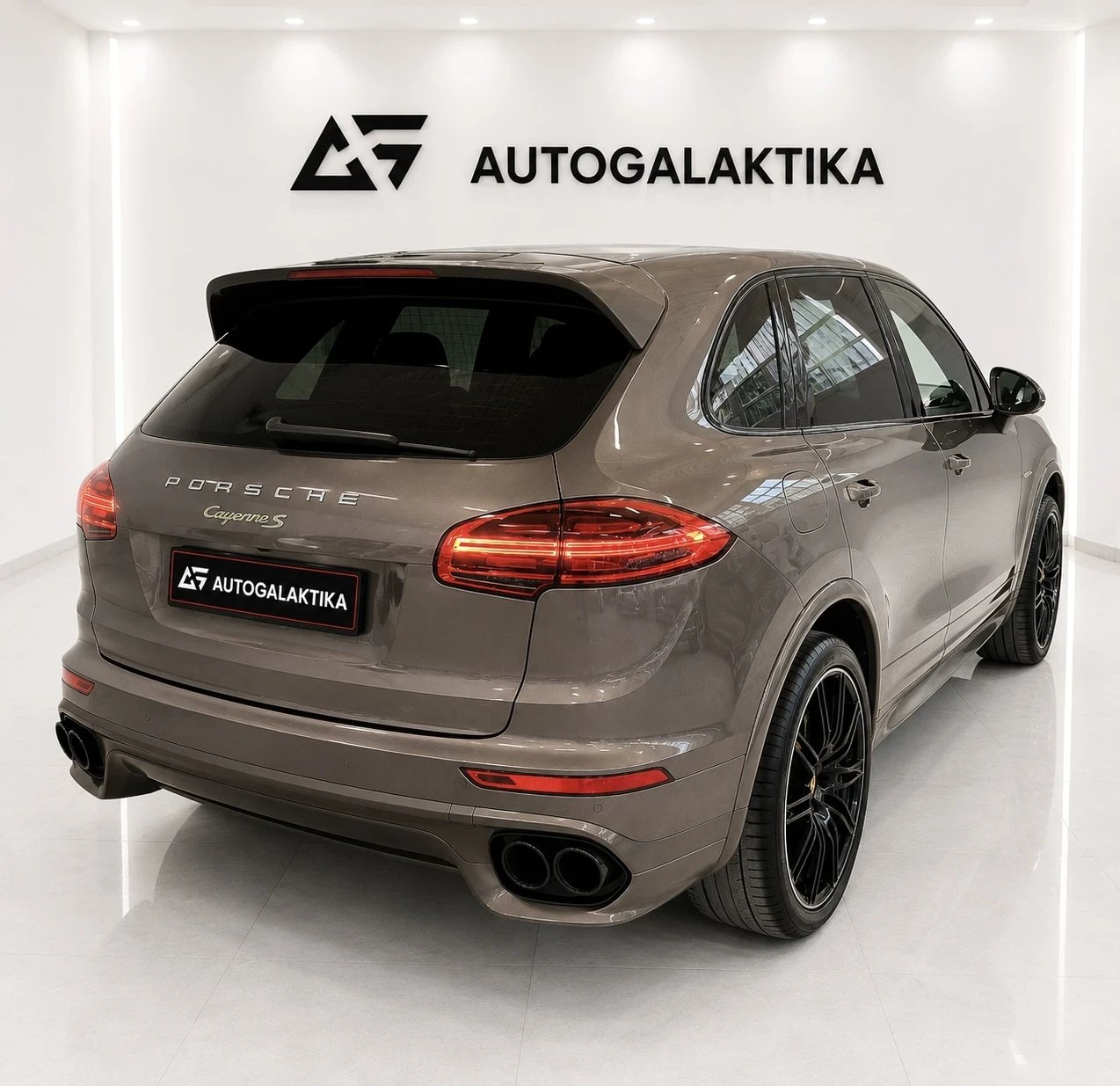 Porsche Cayenne S E-Hybrid ПРОМОЦИЯ 416 к.с. 4x4 Facelift Обслужен, снимка 4 - Автомобили и джипове - 55828721