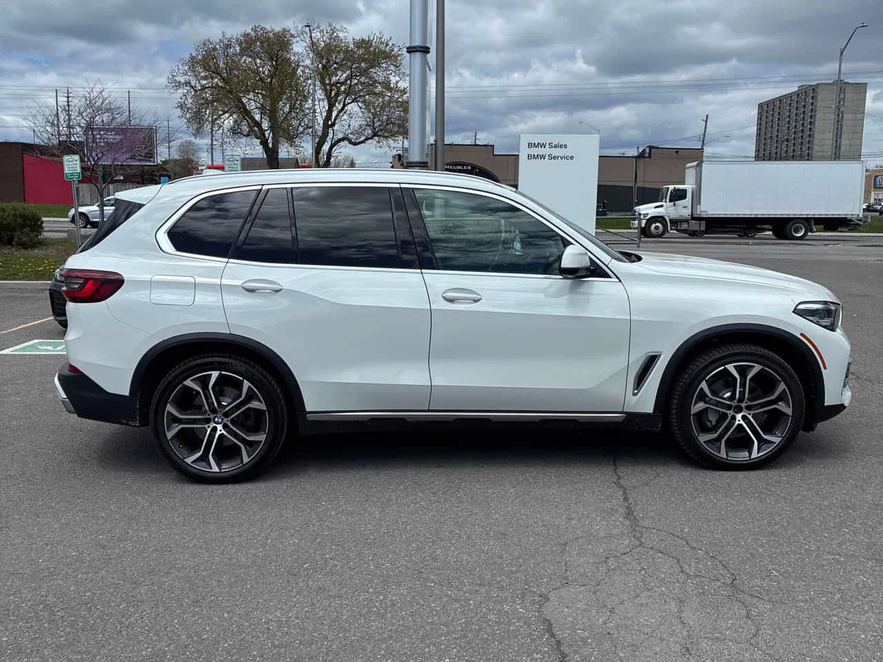 BMW X5 xDrive40i / 360 / HEAD UP / АВТОКРЕДИТ , снимка 3 - Автомобили и джипове - 55408446