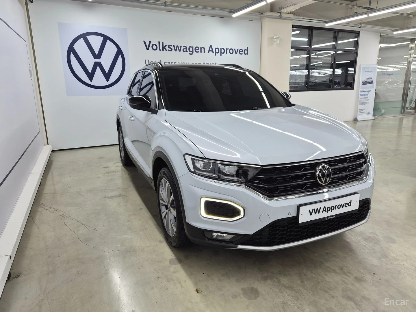 VW T-Roc 2.0TDI* STYLE* КОЖА* ПОДГРЕВ* КАМЕРА* , снимка 16 - Автомобили и джипове - 55674035