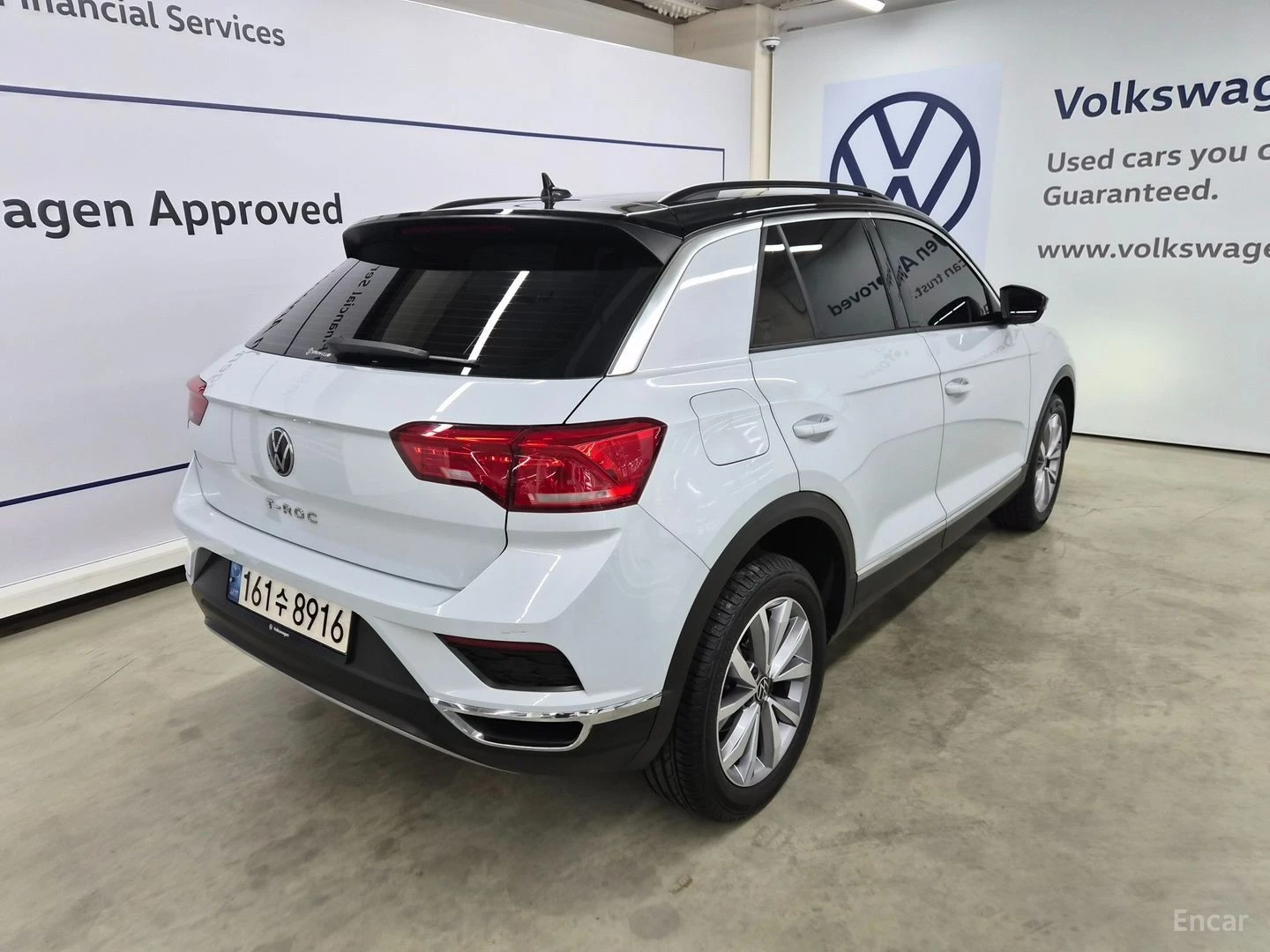VW T-Roc 2.0TDI* STYLE* КОЖА* ПОДГРЕВ* КАМЕРА* , снимка 2 - Автомобили и джипове - 55674035
