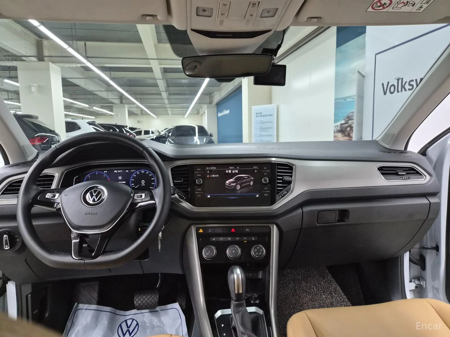 VW T-Roc 2.0TDI* STYLE* КОЖА* ПОДГРЕВ* КАМЕРА* , снимка 7 - Автомобили и джипове - 55674035