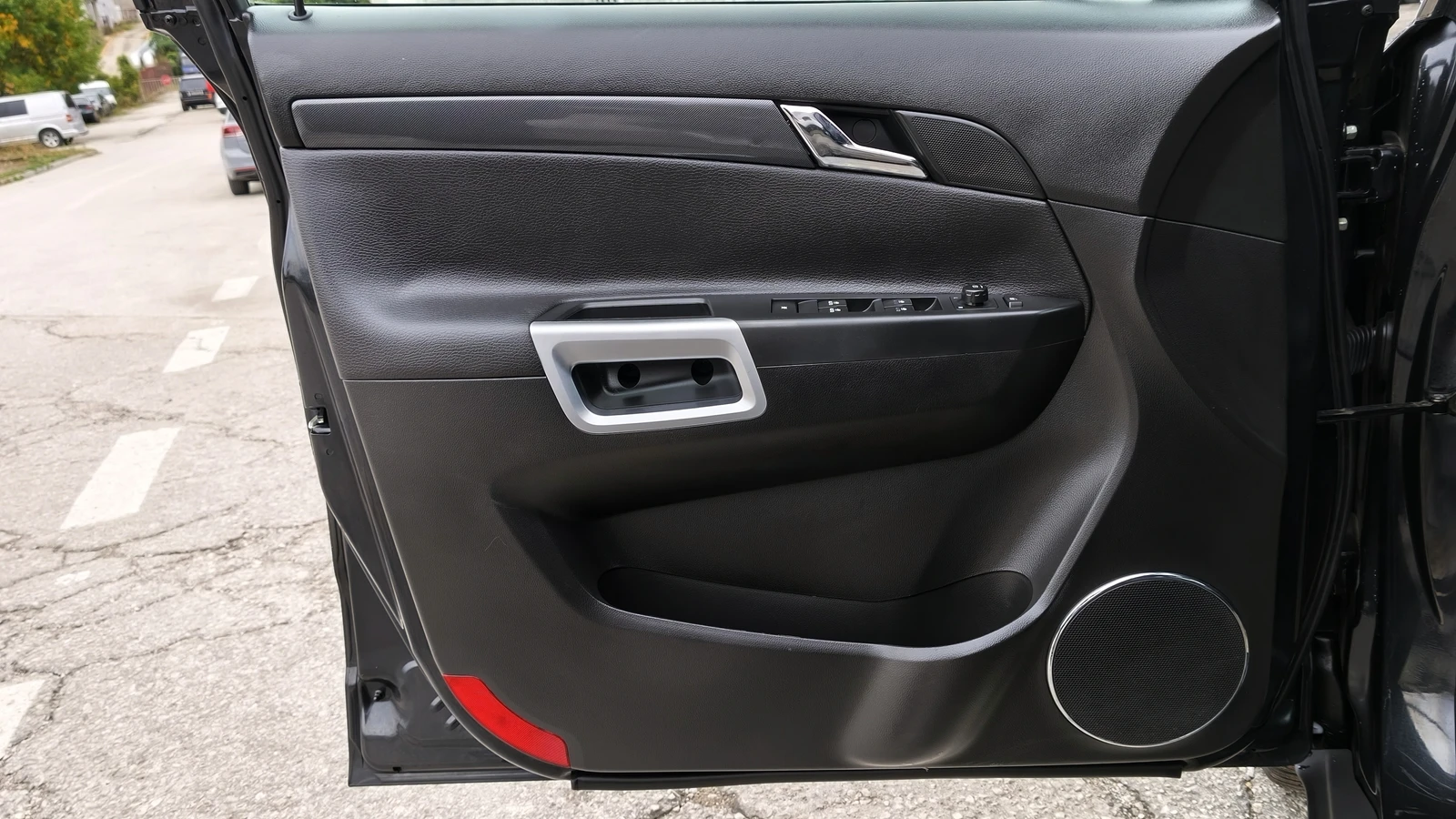 Opel Antara 2.2CDTi Facelift, снимка 14 - Автомобили и джипове - 56290224