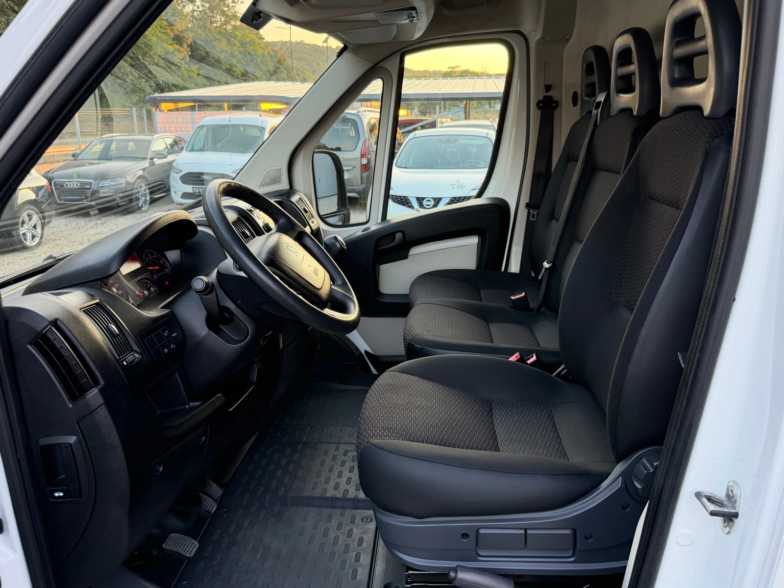 Peugeot Boxer 2.0DIESEL* MAXI* 2019g* Klimatik, снимка 7 - Бусове и автобуси - 55494030