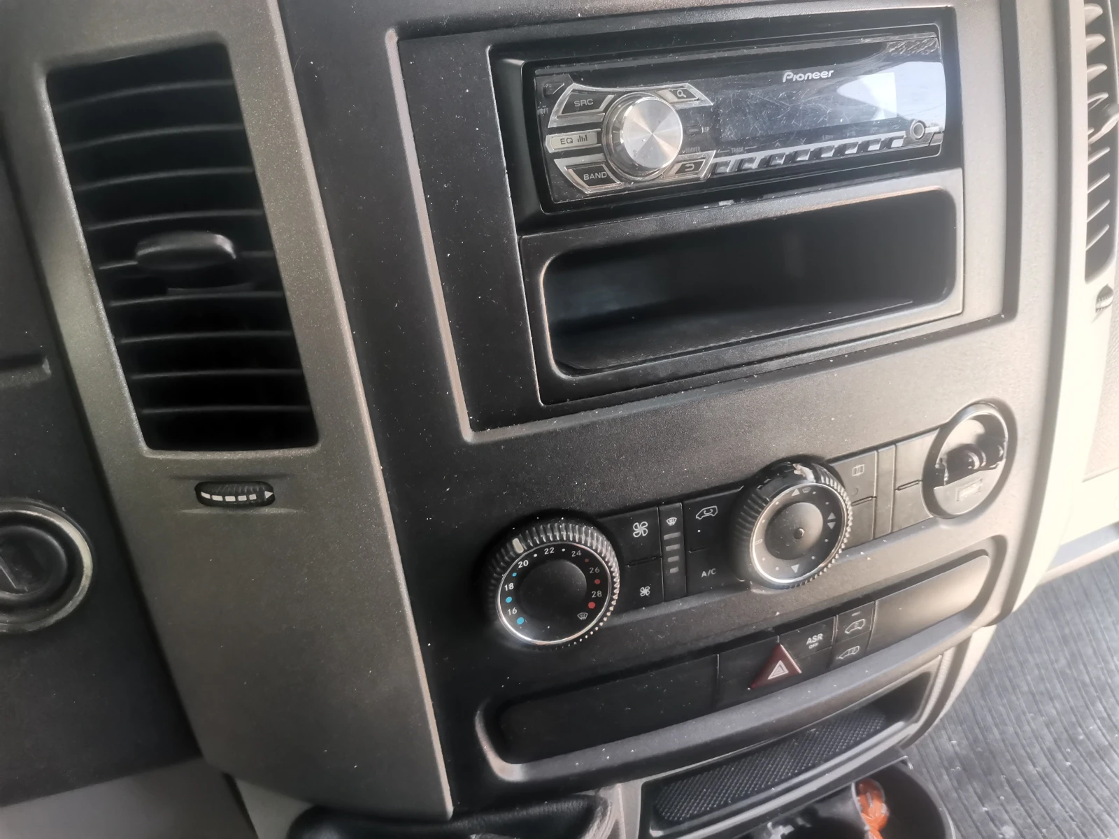 Mercedes-Benz Sprinter 319, снимка 10 - Бусове и автобуси - 56247422