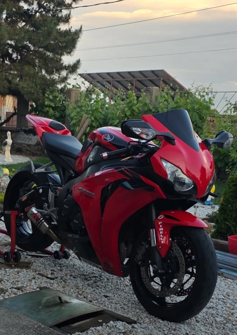Honda Cbr 1000RR, снимка 3 - Мотоциклети и мототехника - 55993209