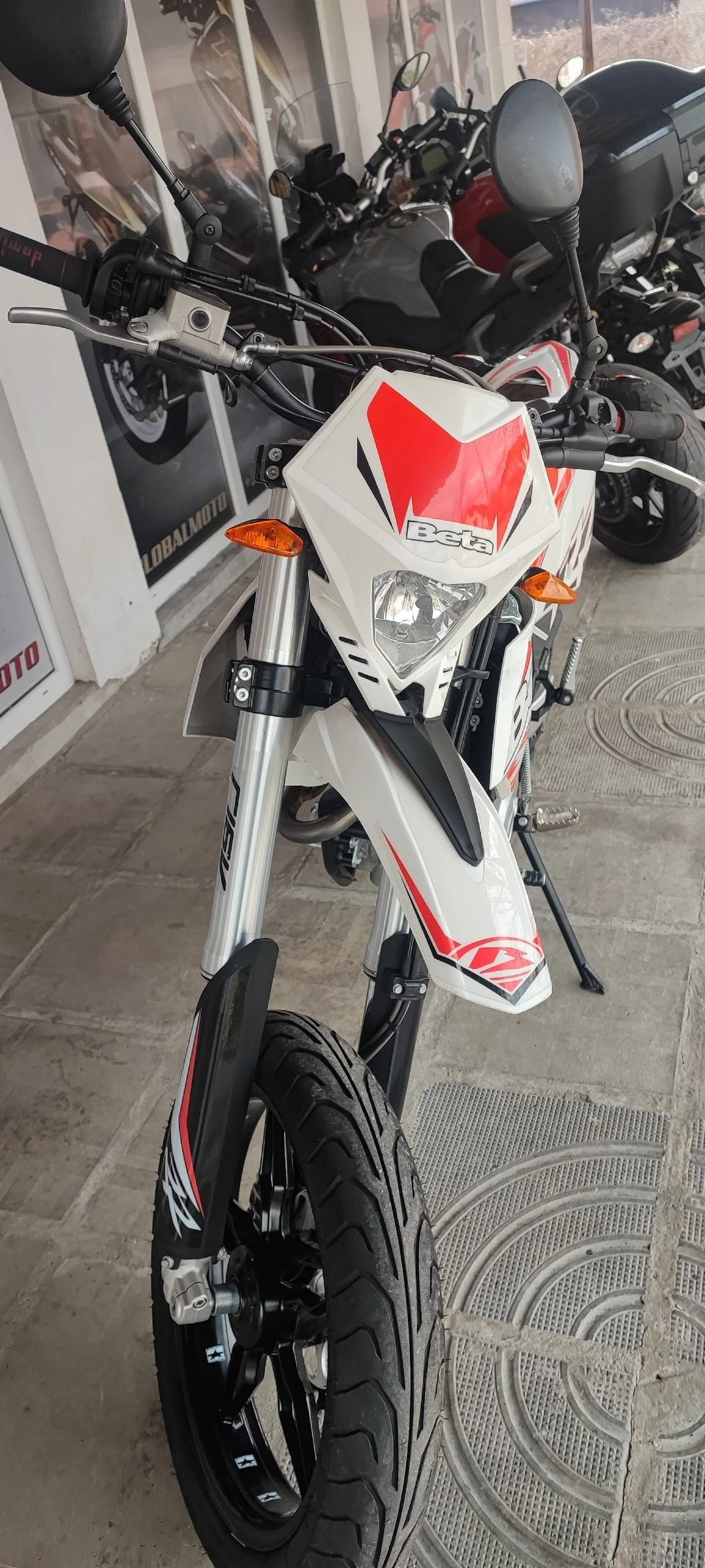 Beta Rr, снимка 1