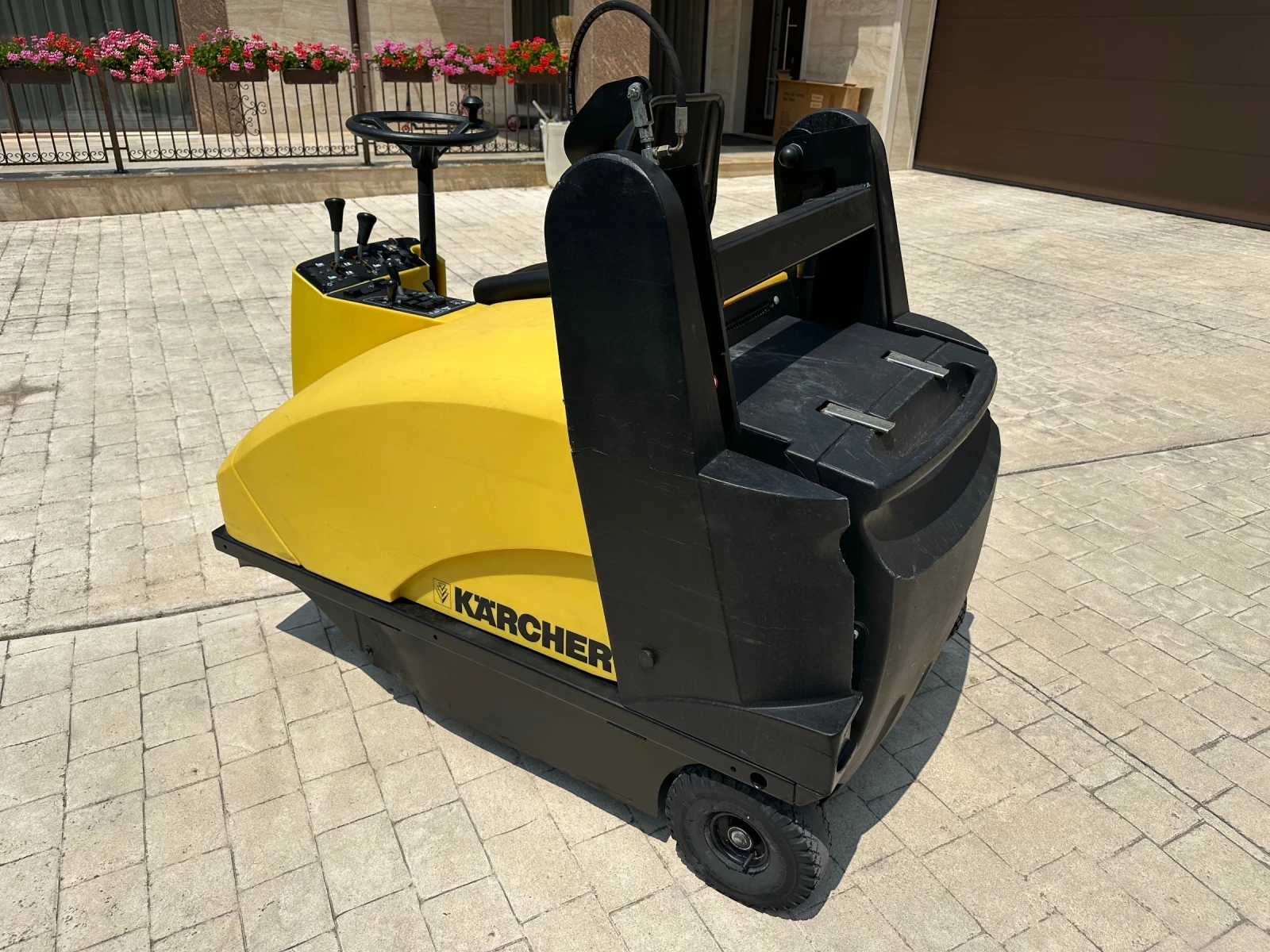 Други специализирани машини Друга Karcher 1250 KMR -Метачна машина - изображение 3