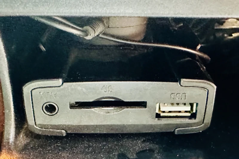 VW Passat B6 2.0 TDI Common Rail DSG, снимка 10 - Автомобили и джипове - 52646423