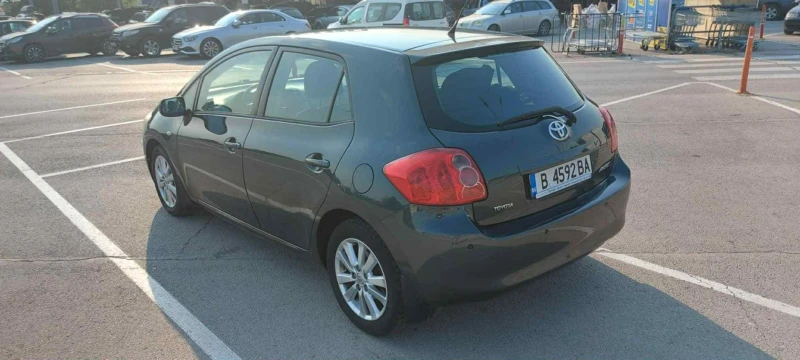 Toyota Auris, снимка 2 - Автомобили и джипове - 52414690