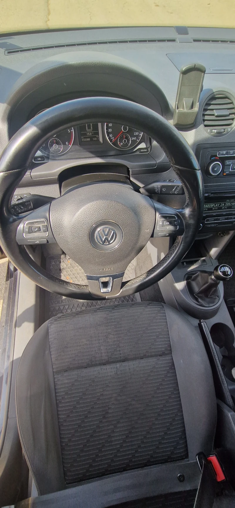 VW Caddy, снимка 13 - Автомобили и джипове - 52561421