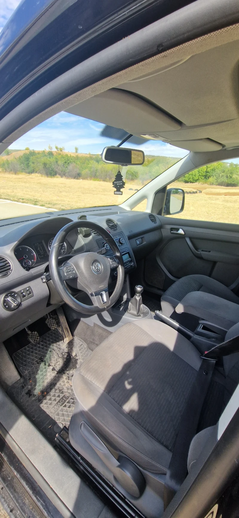 VW Caddy, снимка 8 - Автомобили и джипове - 52561421