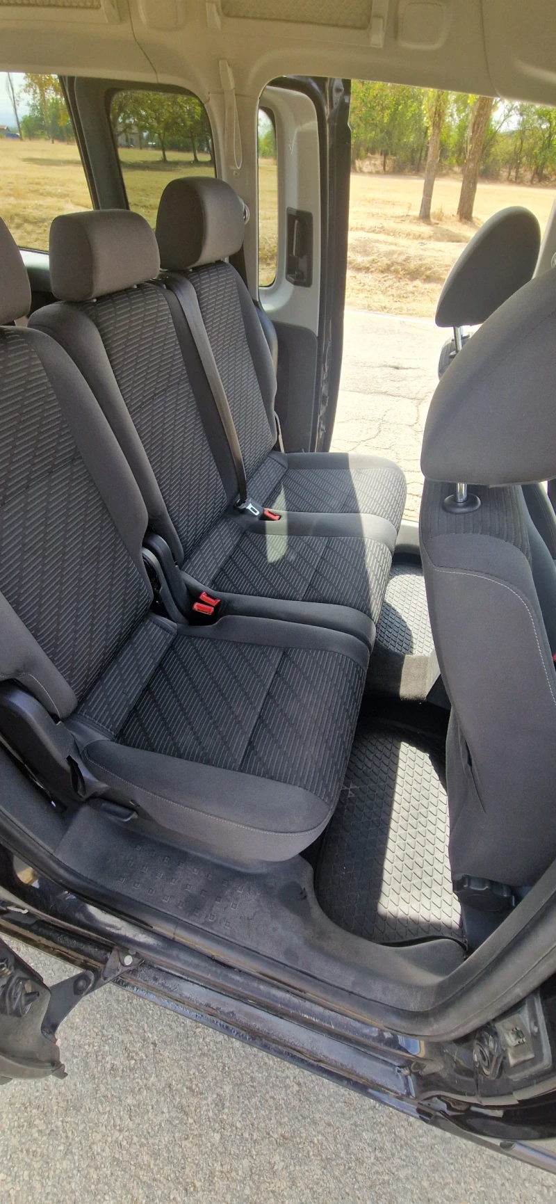 VW Caddy, снимка 16 - Автомобили и джипове - 52561421