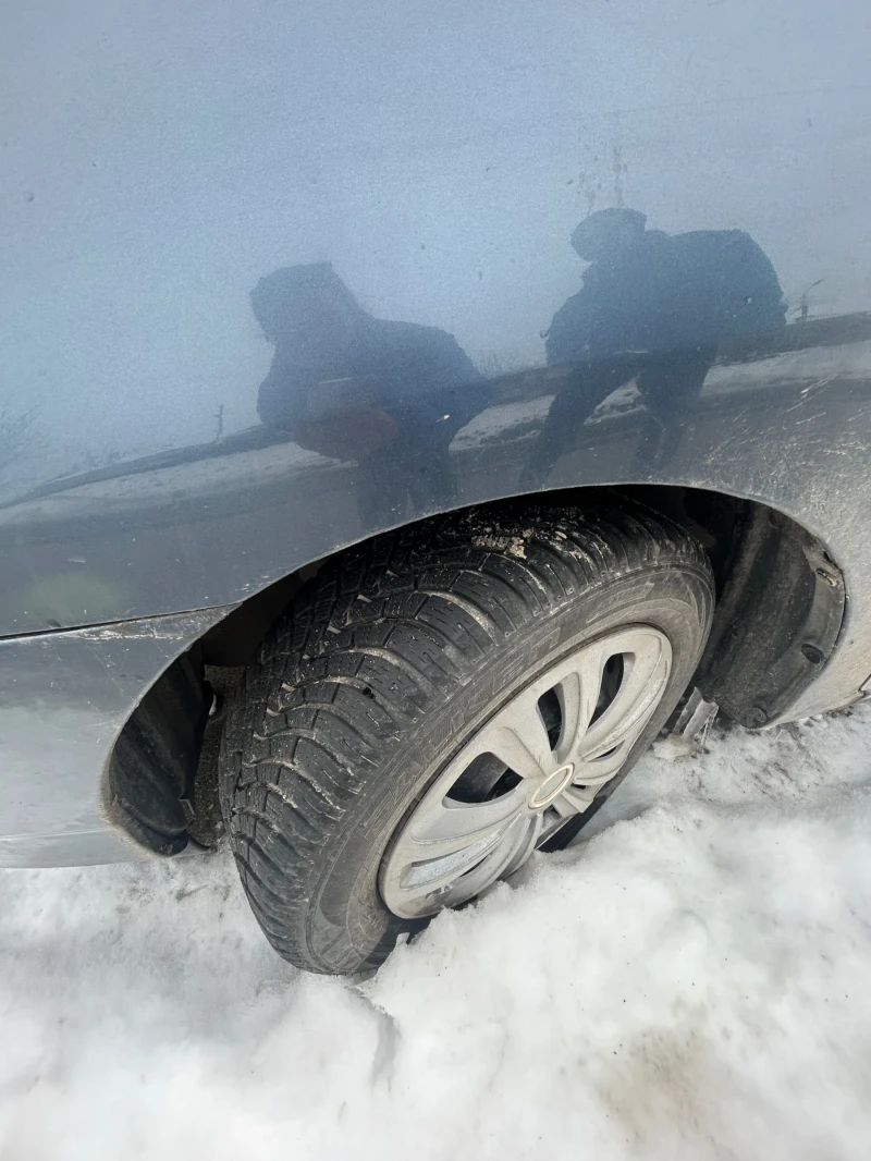 Toyota Corolla verso, снимка 13 - Автомобили и джипове - 53371085