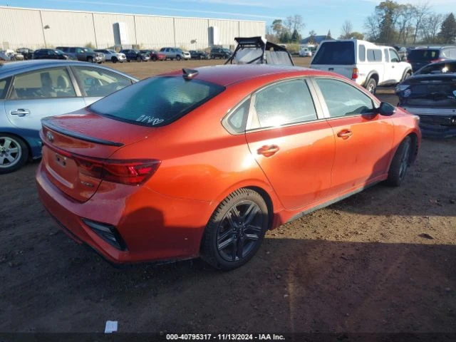 Kia Forte КРАЙНА ЦЕНА СТАВА НА ГАЗ, снимка 5 - Автомобили и джипове - 48585416